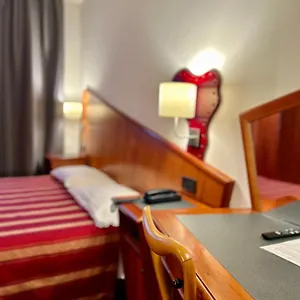 hotel-due-torri-tempesta.hotelinveneto.com/